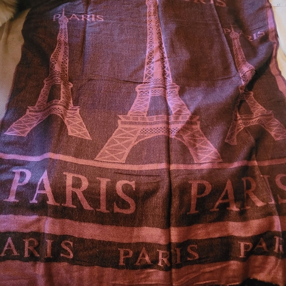 Purple Scarf With Eiffel Tower Print Design - Picture 3 of 4